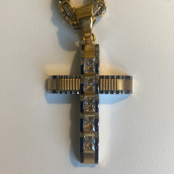 Men’s Gold & Silver 24” Byzantine Necklace & Vintage S.S. Zirconia Cross Pendant - Picture 4 of 7